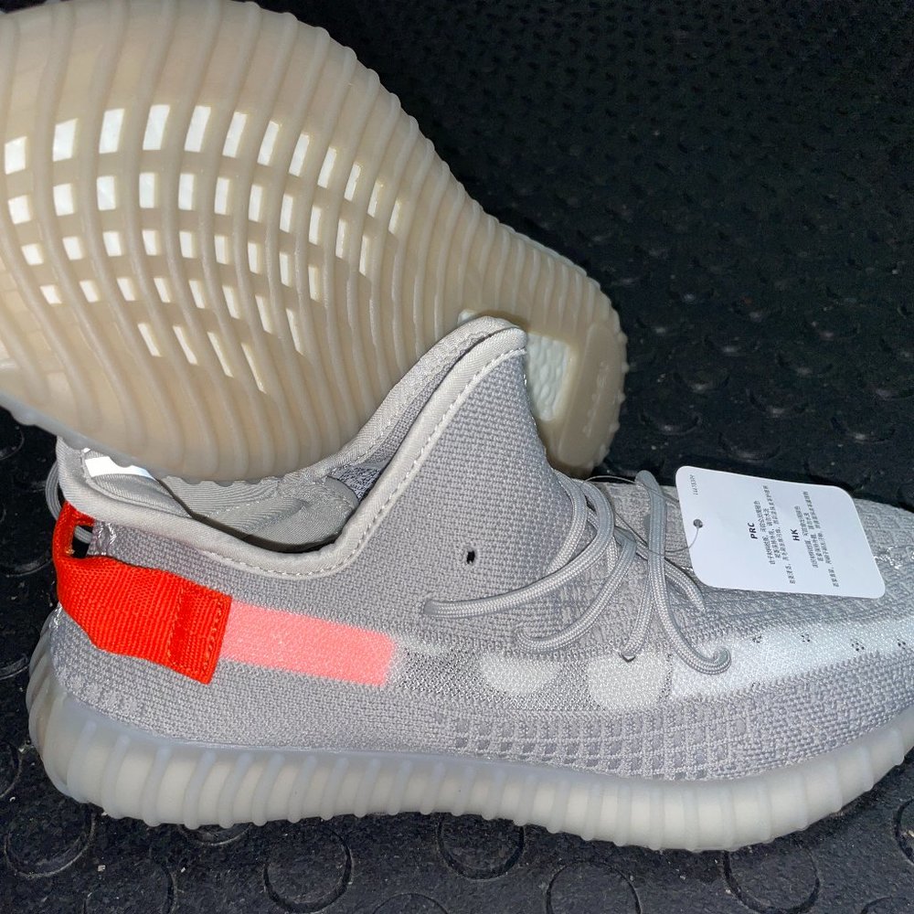 Adidas Yeezy Boost 350 V2 - Tail Light
